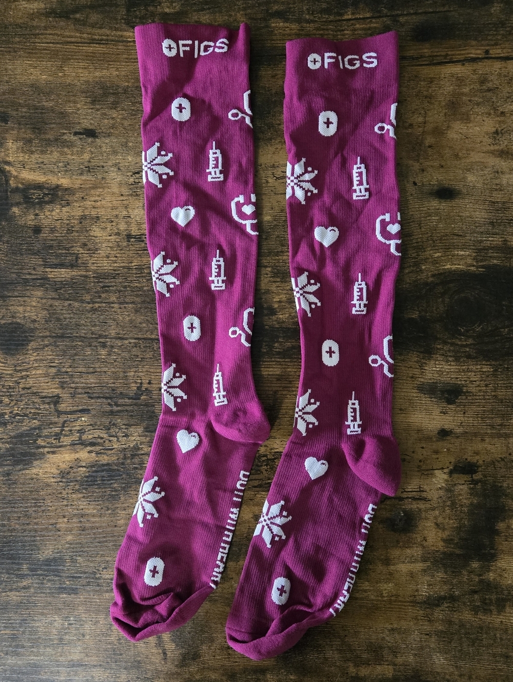 FIGS Compression Socks "Do It With Heart " size Actual M